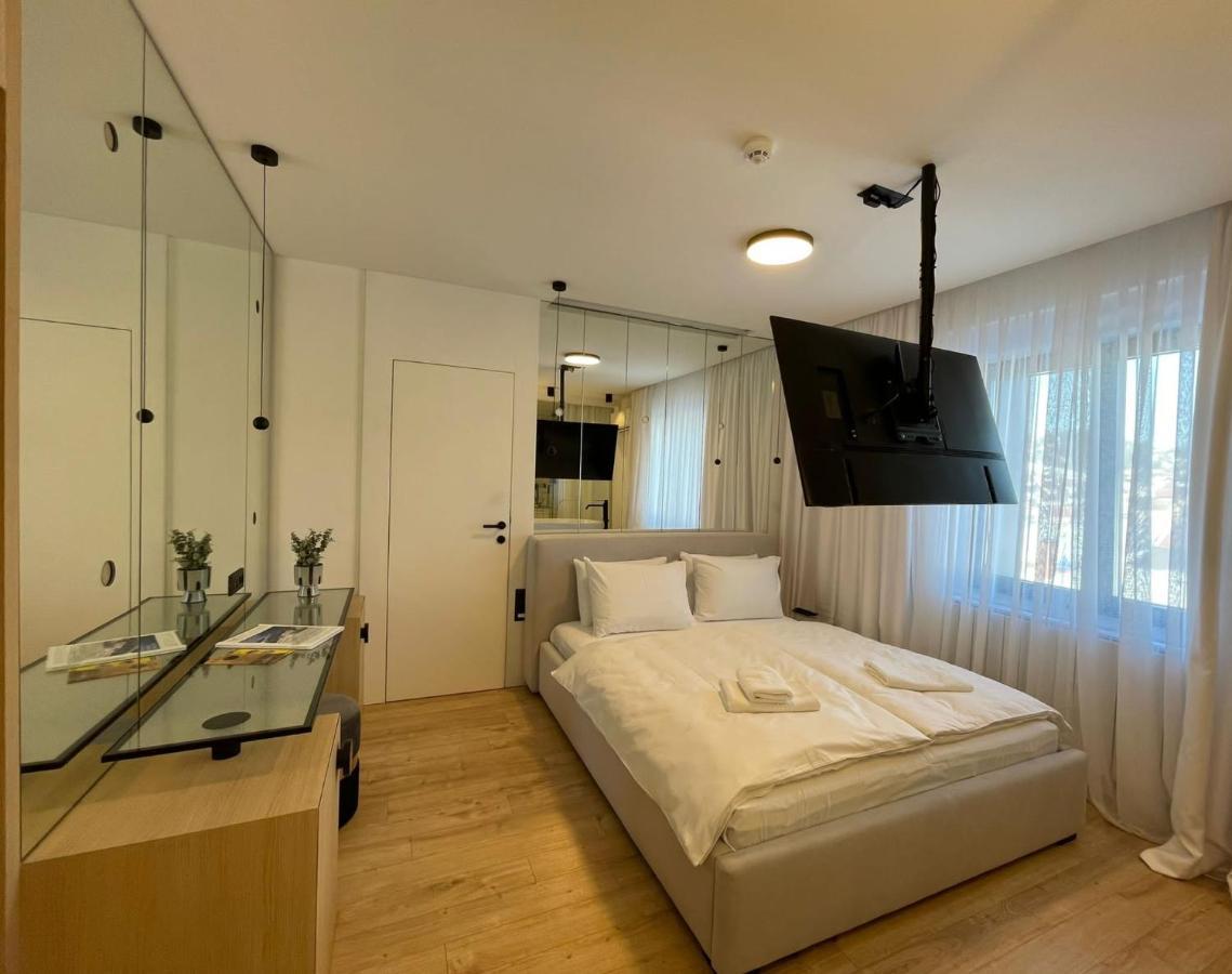 Connectin Apartments 帕莱 外观 照片